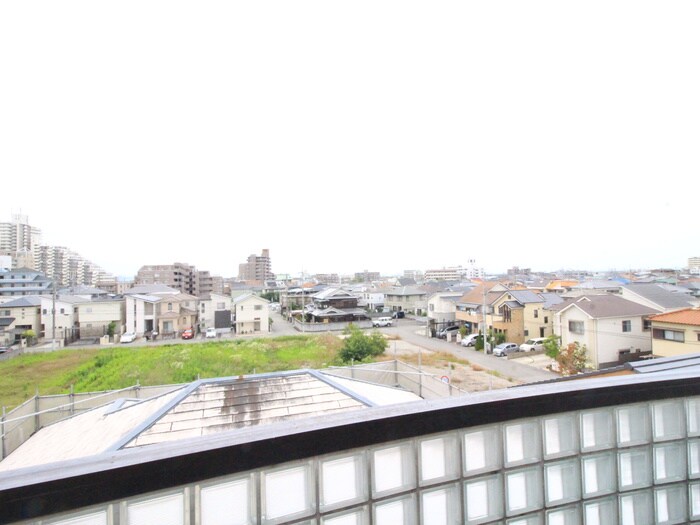 物件内観写真20　(室内からの展望)