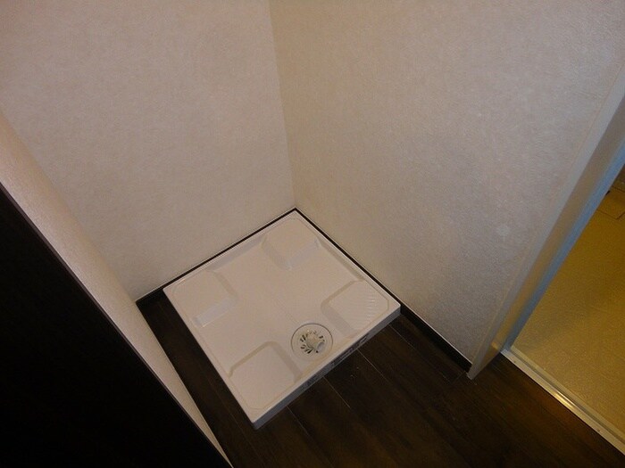 物件内観写真21　(洗濯機置場)