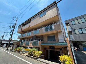 Ｌｉｓａ墨染外観写真