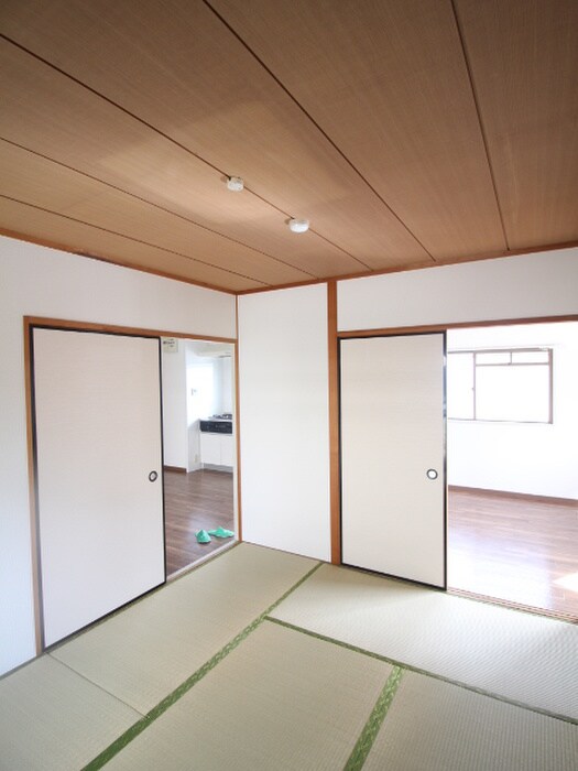 物件内観写真10　(居室)