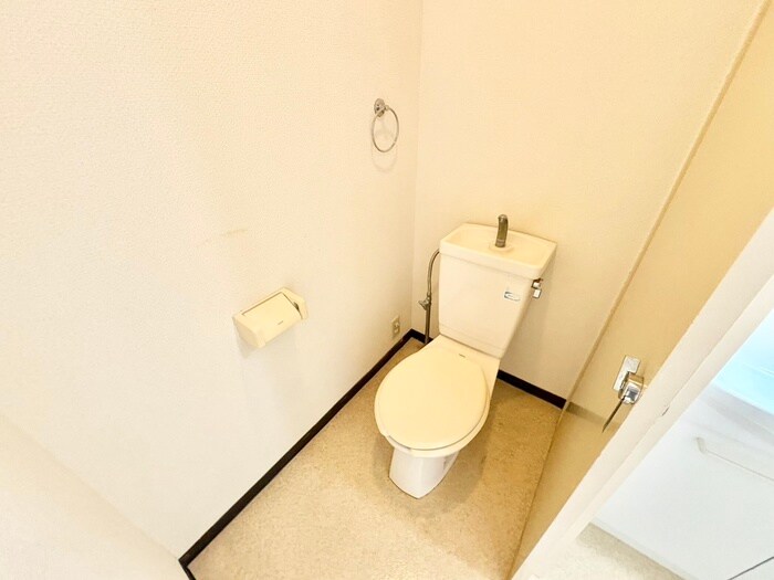 物件内観写真14　(トイレ)