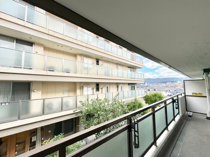 物件内観写真17　(室内からの展望)