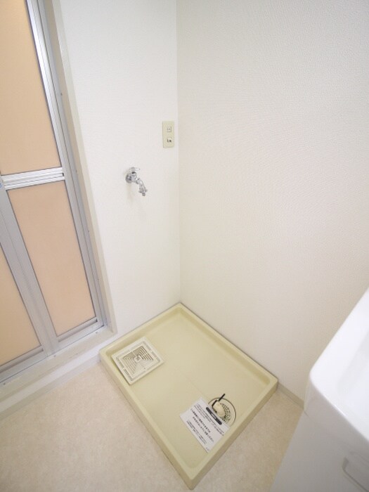 物件内観写真20　(洗濯機置場)