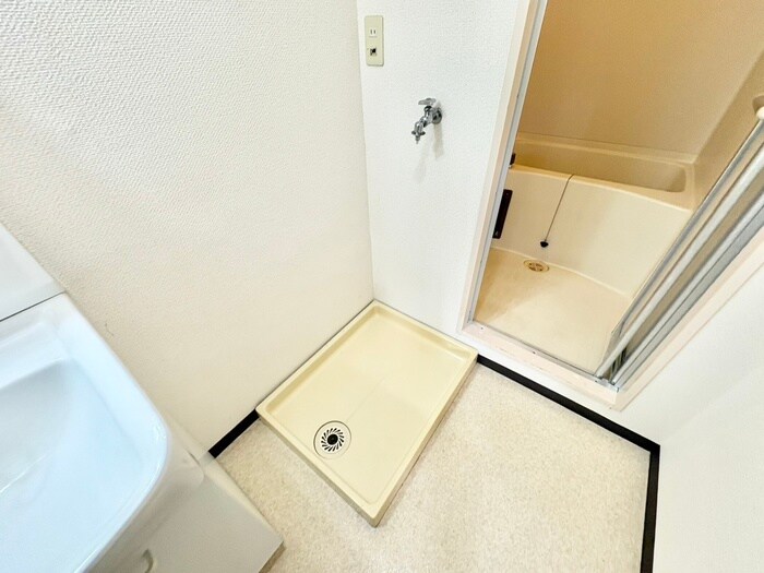 物件内観写真20　(洗濯機置場)