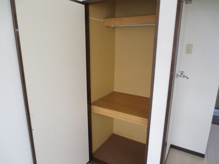 物件内観写真11　(収納)