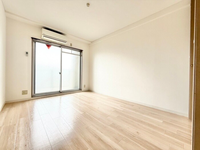 物件内観写真9　(居室)