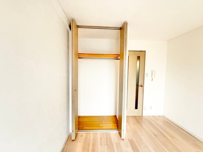 物件内観写真12　(収納)