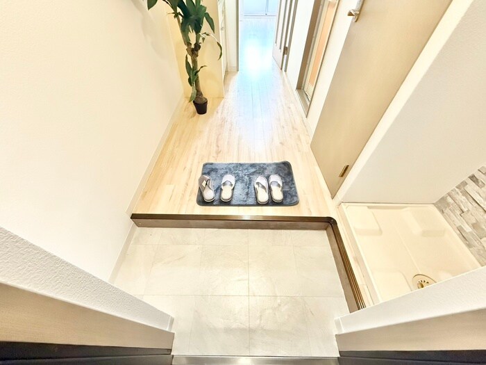 物件内観写真17　(玄関)