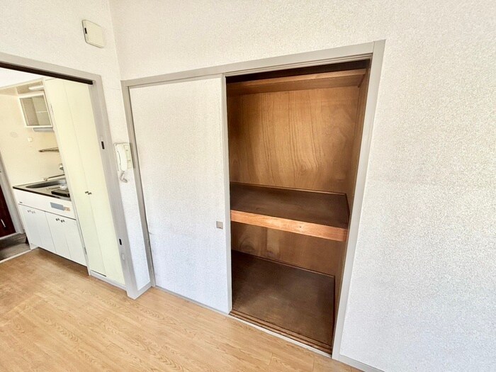 物件内観写真11　(収納)