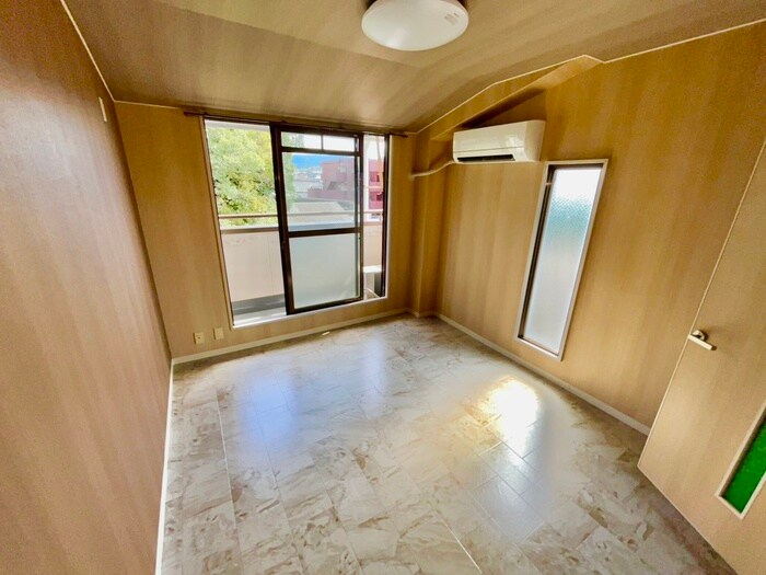 物件内観写真8　(居室)