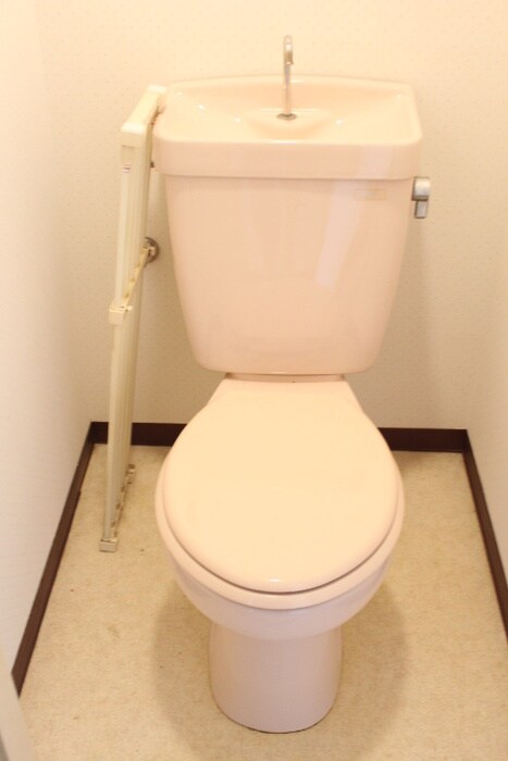 物件内観写真14　(トイレ)