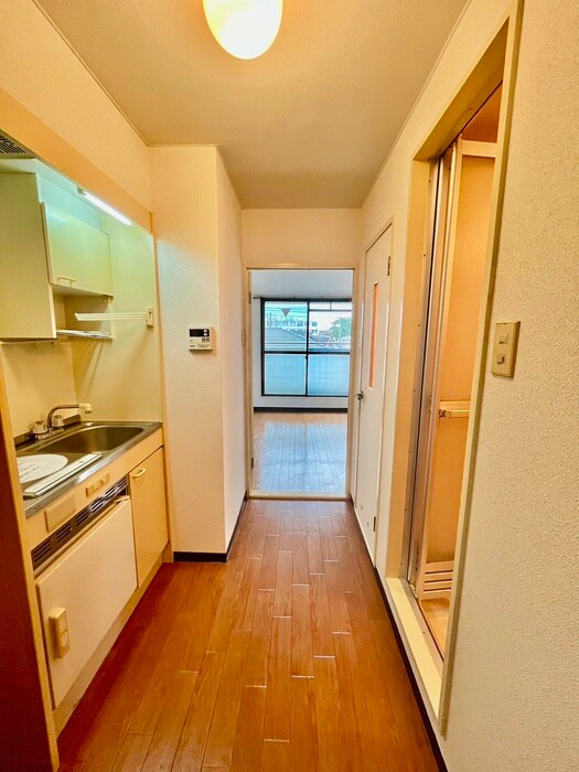 物件内観写真15　(廊下)