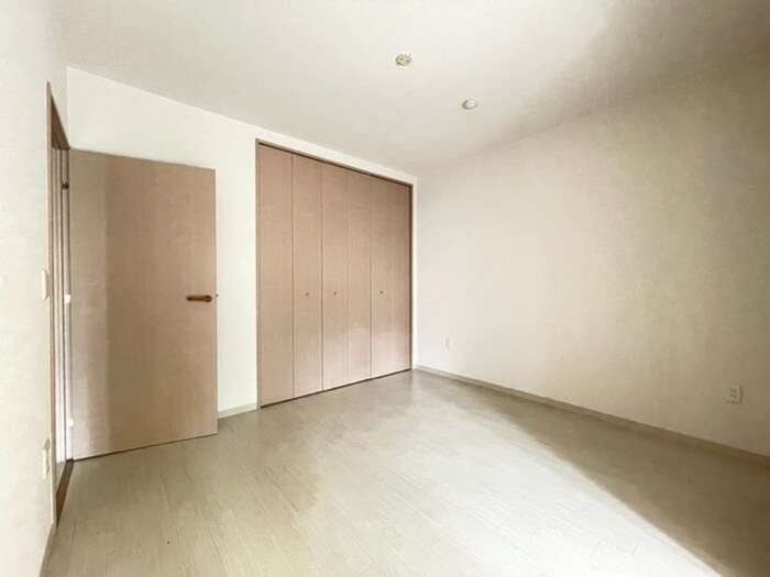 物件内観写真10　(玄関)