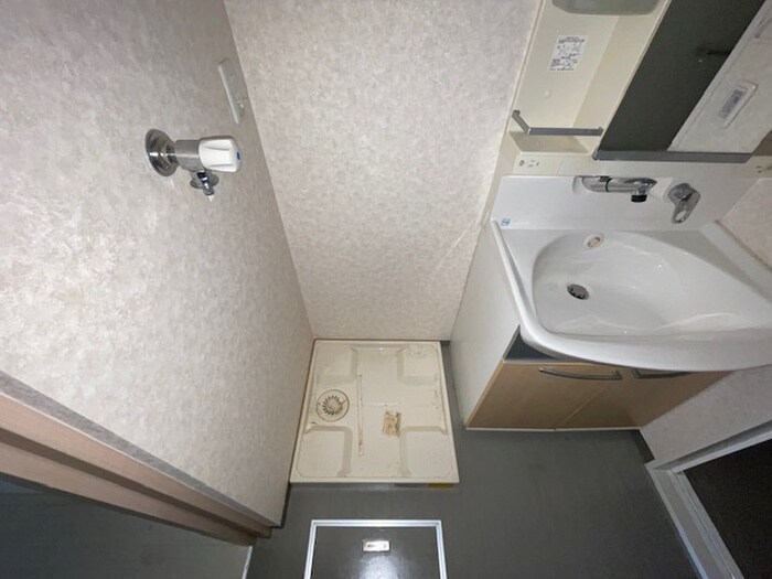 物件内観写真21　(洗濯機置場)