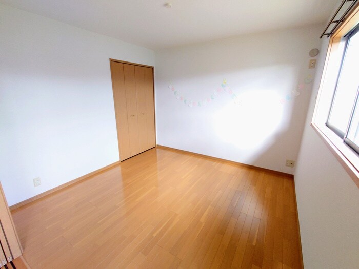 物件内観写真8　(居室)