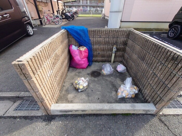 物件外観写真6　(建物設備)