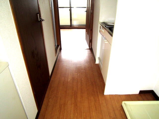 物件内観写真7　(廊下)