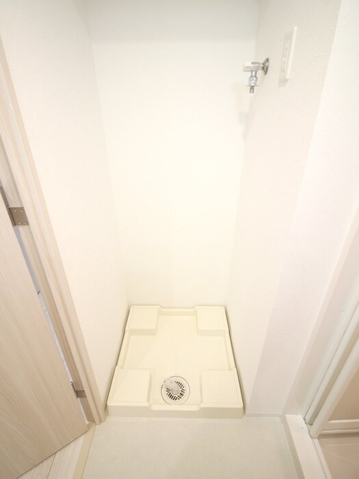 物件内観写真9　(洗濯機置場)