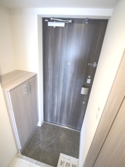 物件内観写真15　(玄関)