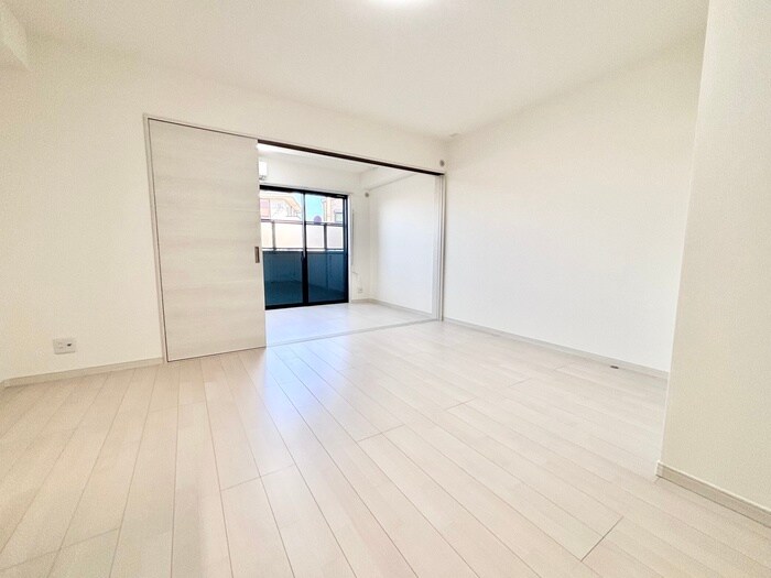 物件内観写真8　(居室)