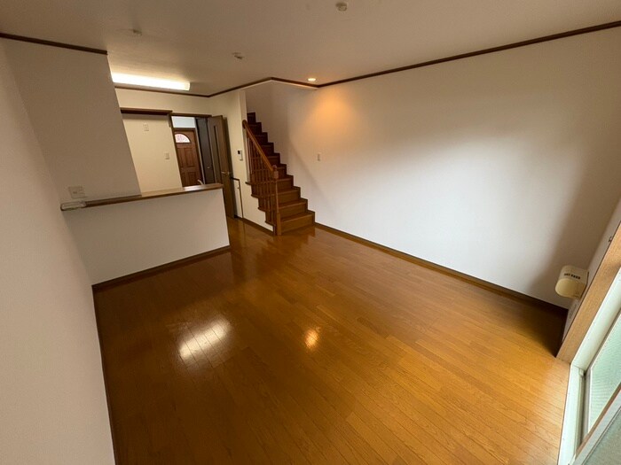 物件内観写真8　(居室)