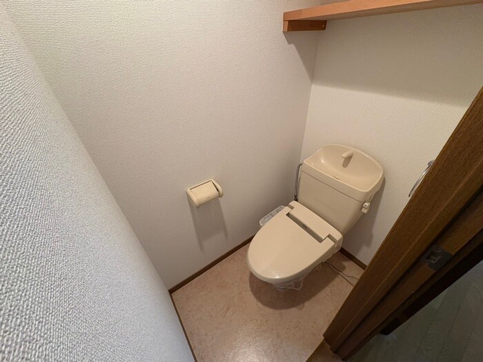 物件内観写真9　(トイレ)