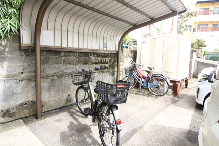 物件外観写真6　(駐輪場)