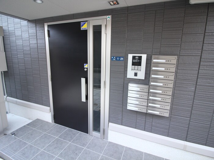 リベルテ草津のエントランス部分