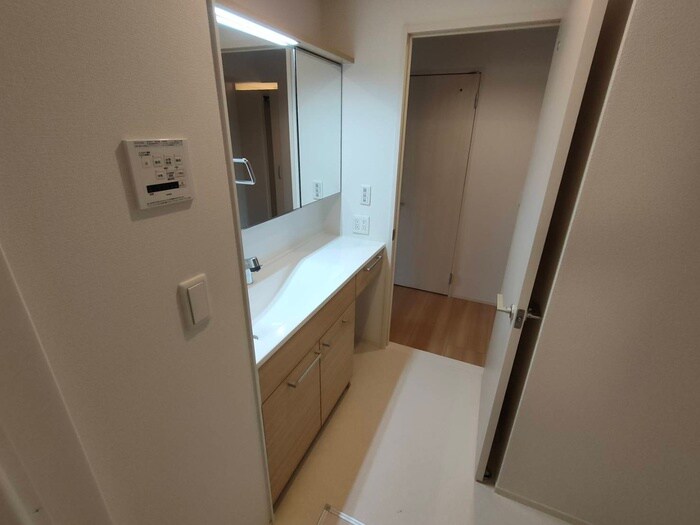 物件内観写真17　(洗面)