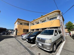 エレガンス高木１号館外観写真