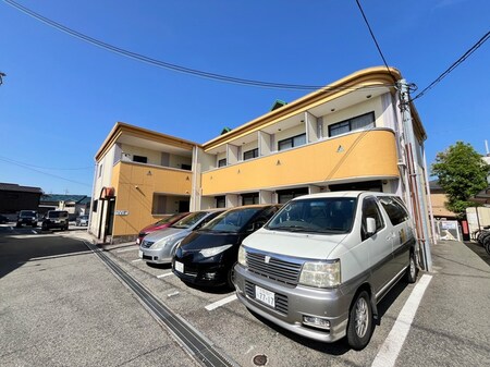 エレガンス高木１号館外観写真