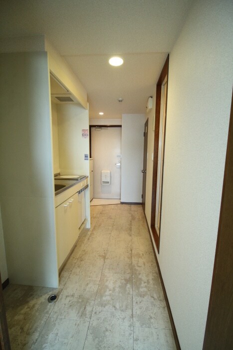 物件内観写真8　(廊下)