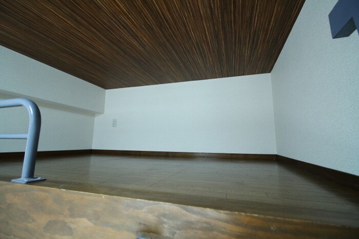 物件内観写真12　(ロフト)