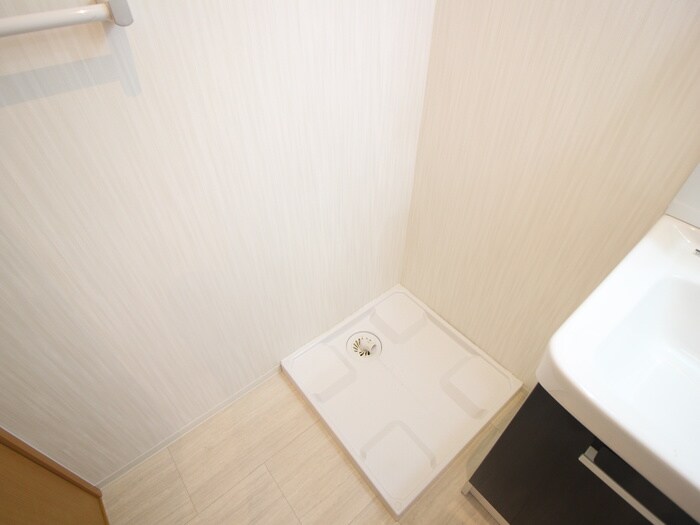 物件内観写真16　(洗濯機置場)