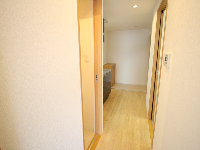 物件内観写真21　(廊下)
