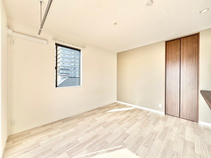 物件内観写真18　(居室)
