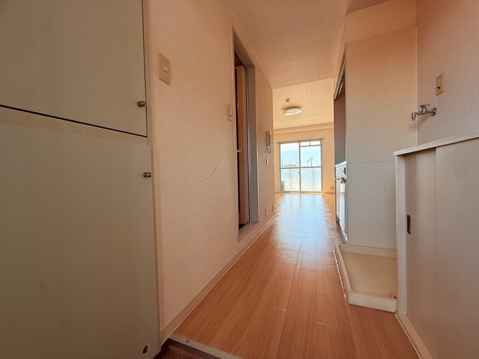 物件内観写真17　(廊下)