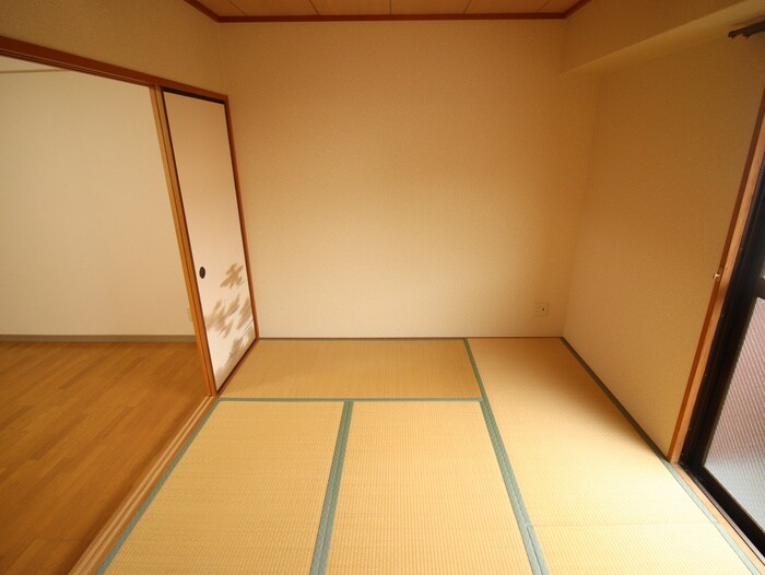 物件内観写真12　(居室)