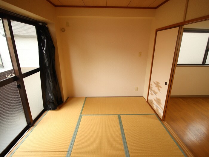 物件内観写真13　(居室)