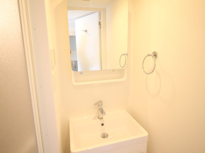 物件内観写真8　(洗面)