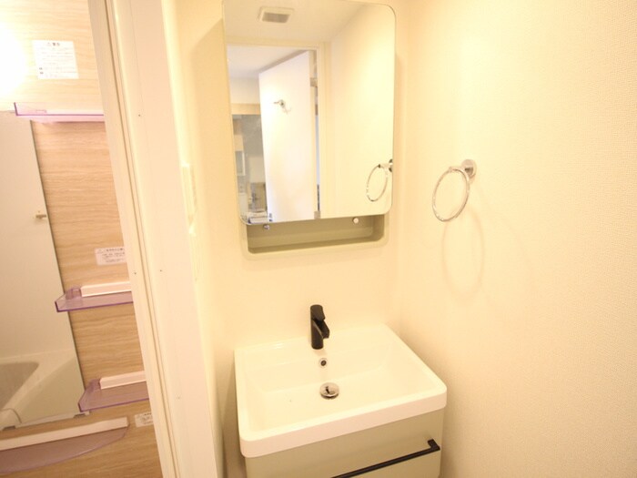 物件内観写真8　(洗面)