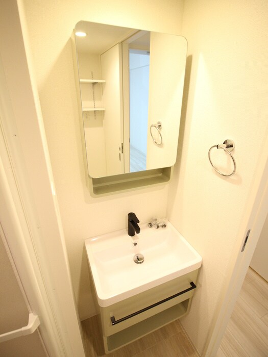 物件内観写真9　(洗面)