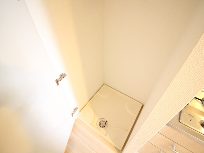 物件内観写真11　(洗濯機置場)