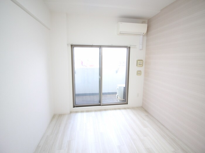 物件内観写真13　(洗濯機置場)