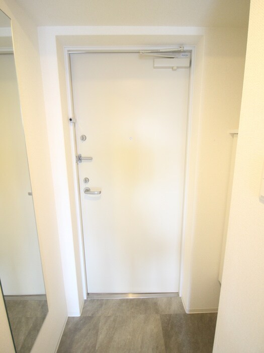 物件内観写真15　(玄関)