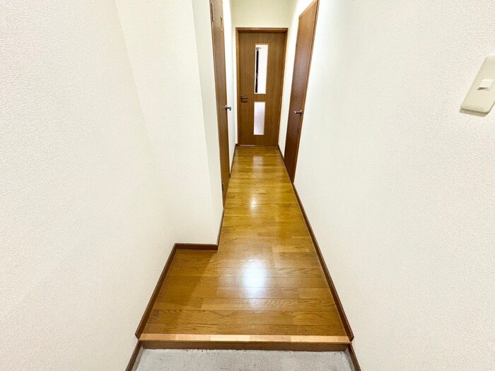 物件内観写真17　(廊下)