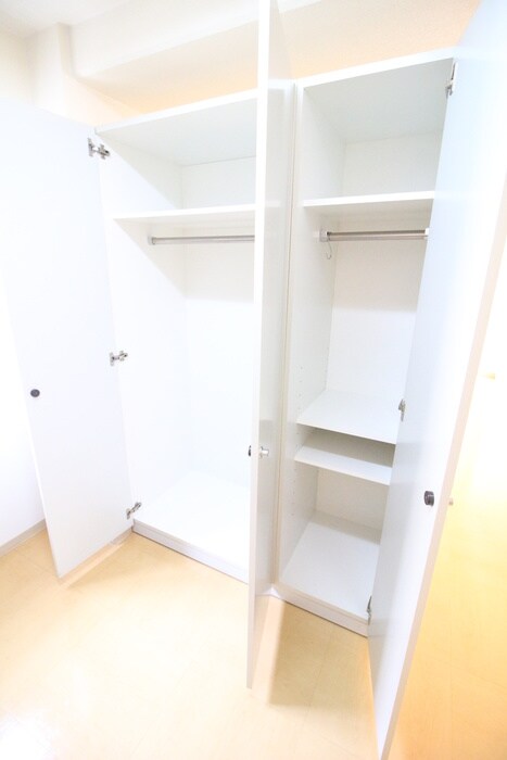 物件内観写真12　(収納)