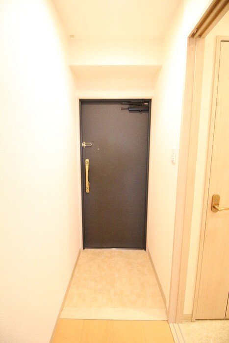 物件内観写真13　(玄関)