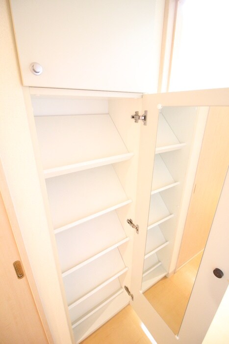 物件内観写真16　(靴箱)