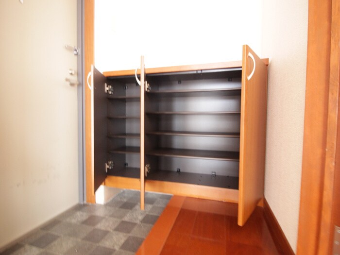 物件内観写真13　(靴箱)
